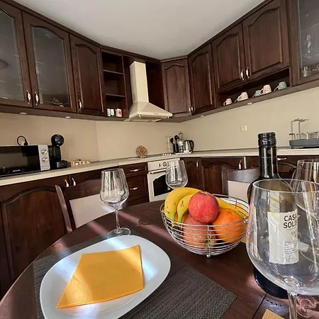 Grand Bogoridi - Center Near To Sea And Sea Garden Burgas City