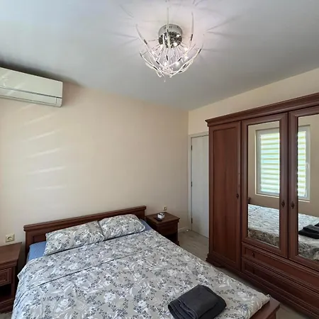 Grand Bogoridi - Center Near To Sea And Sea Garden