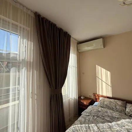 公寓 Grand Bogoridi - Center Near To Sea And Sea Garden *