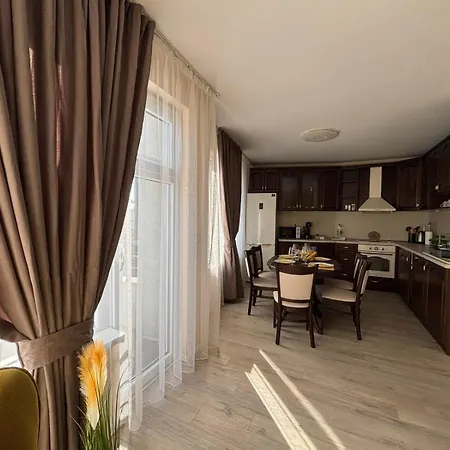 Grand Bogoridi - Center Near To Sea And Sea Garden Apartment *