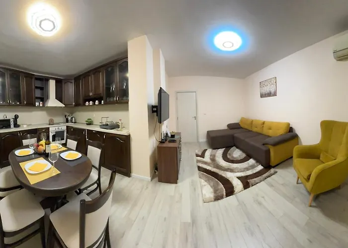 Grand Bogoridi - Center Near To Sea And Sea Garden Апартамент