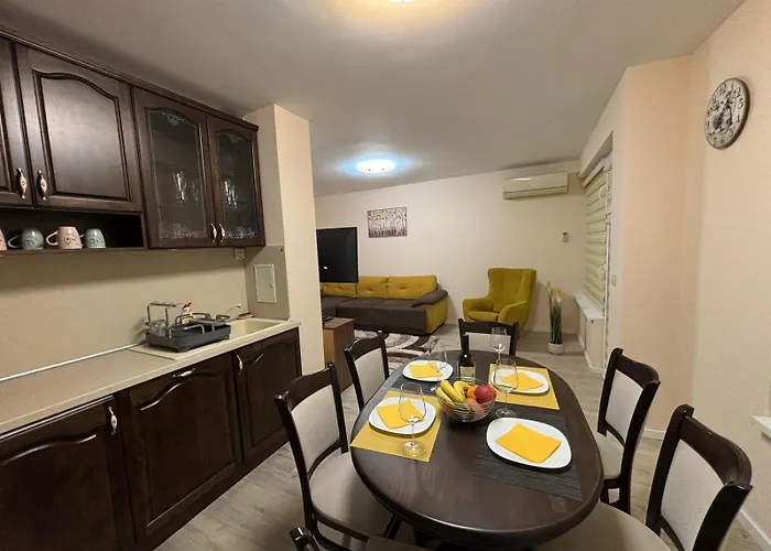 Grand Bogoridi - Center Near To Sea And Sea Garden Апартамент